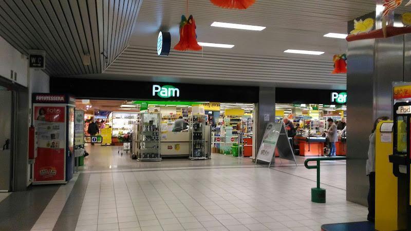 Pane Artigianale a Pam Supermercato Via dei Montefeltro Grande